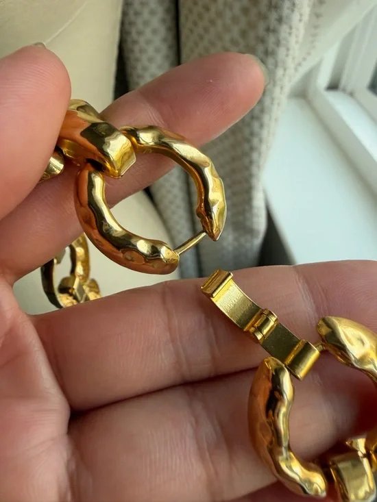 Vintage | Hammered Chunky Textured Gold Link Circle Statement 17.5” Necklace - Picture 4 of 13